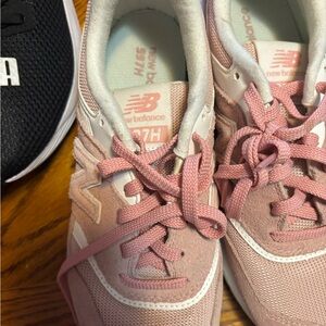 New Balance Blush Pink Athletic Shoes